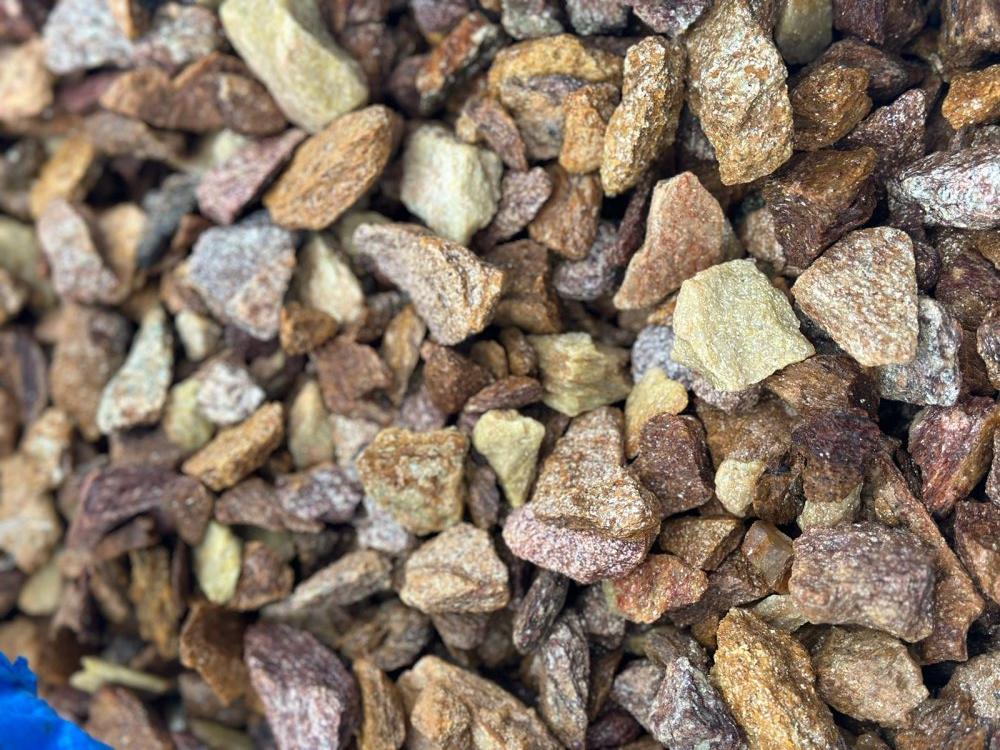 Златолит персиковый декоративная каменная крошка купить в Ялте