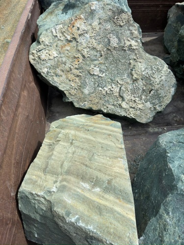 Ландшафтные глыбы зелёные 200-500 килограмм купить в Ялте