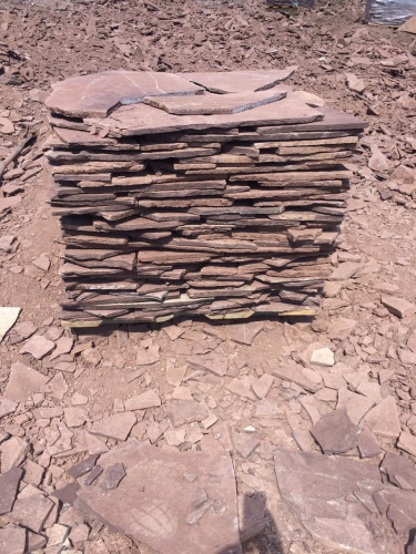 Плитняк лемезит бордовый для цоколя 1,5-2 см купить в Ялте