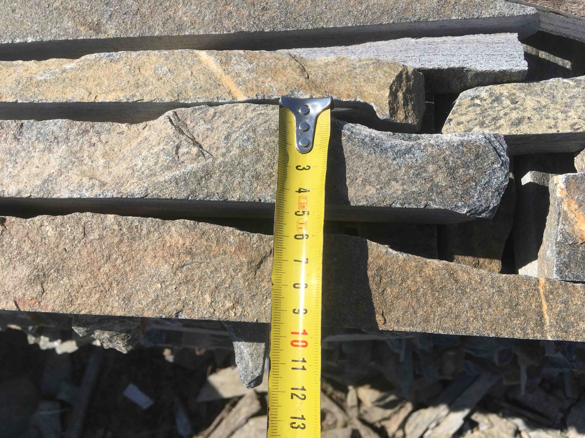 Горбушка златолит мультиколор для облицовки купить в Ялте