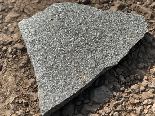 Плитняк златолит Уральский  для фасада купить в Ялте