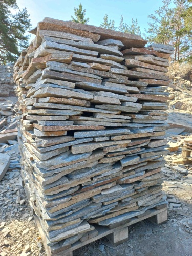 Плитняк златолит серебристый для фасада купить в Ялте