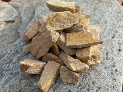 Златолит жёлтый декоративная каменная крошка купить в Ялте