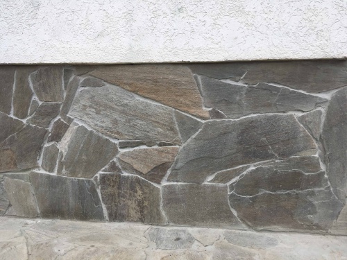 Плитняк златолит Уральский  для фасада купить в Ялте