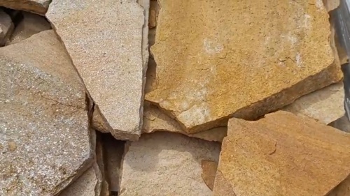 Плитняк златолит жёлтый для цоколя купить в Ялте