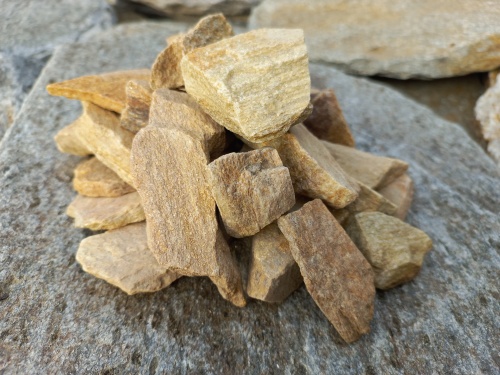 Златолит жёлтый декоративная каменная крошка купить в Ялте