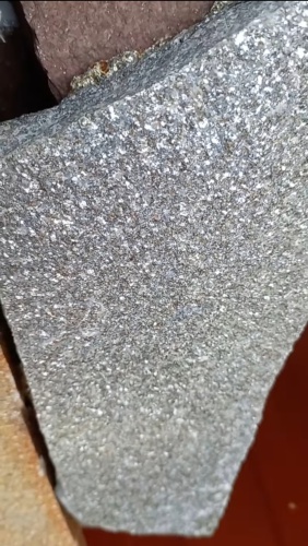 Плитняк златолит серебристый для фасада купить в Ялте