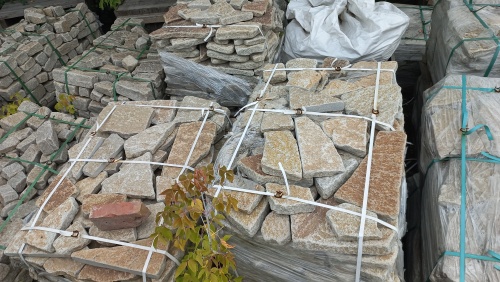 Гранитный плитняк галтованный для парковки купить в Ялте