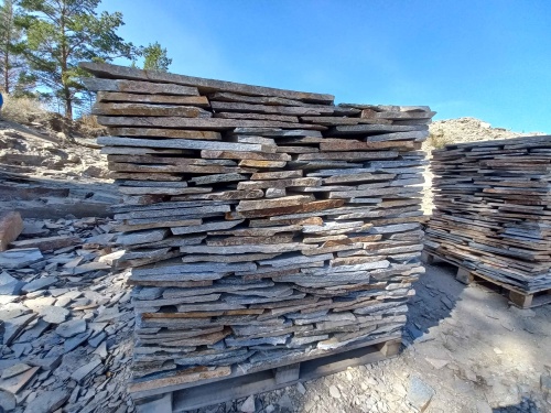 Плитняк златолит серебристый для фасада купить в Ялте