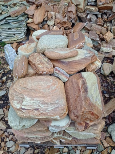 Златолит жёлтый, жёлто-зелёный глыбки и валуны для ланшафтного дизайна купить в Ялте