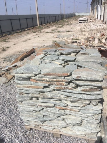 Златолит серебристый галтованный для лестниц купить в Ялте