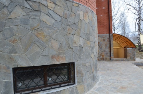 Плитняк златолит Уральский  для фасада купить в Ялте